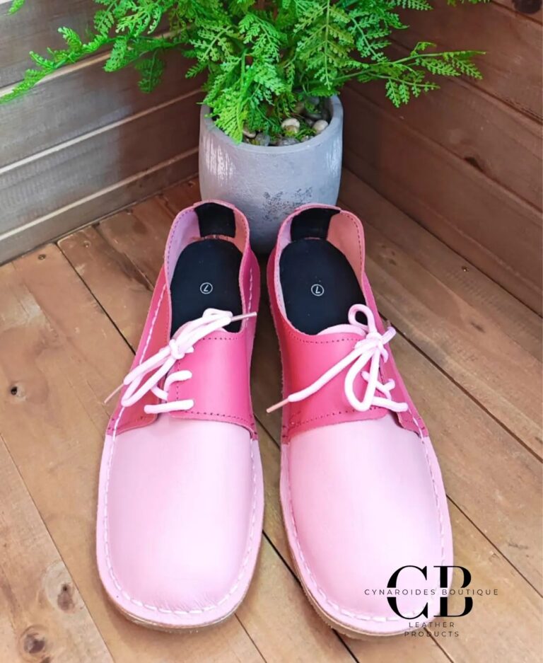 Two-Tone Side Lace Vellies